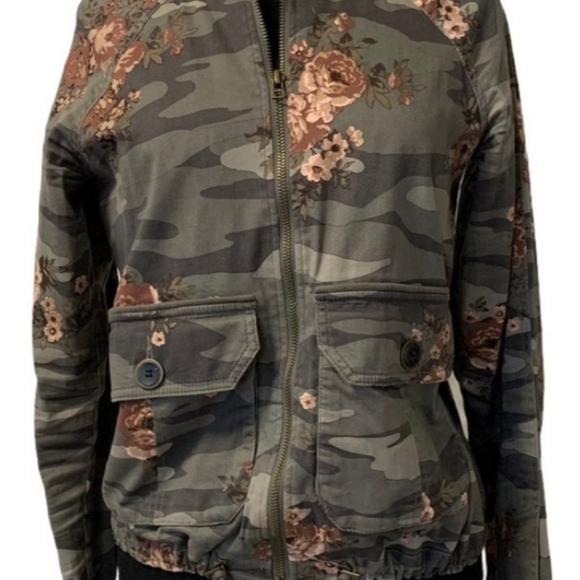 Democracy Jackets & Blazers - Democracy camo floral bomber jacket Size S